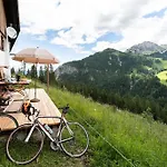 Dağ evi Gemuetliche Berghuette In Den Alpen *