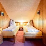 Gemuetliche Berghuette In Den Alpen Dağ evi *