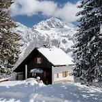 Gemuetliche Berghuette In Den Alpen Dağ evi Sonnenalpe Nassfeld
