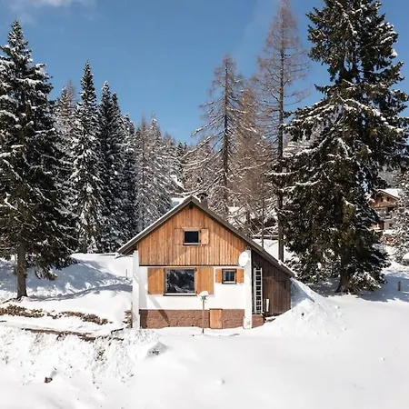 Gemuetliche Huette In Den Bergen Sonnenalpe Nassfeld