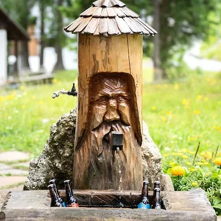Gemuetliche Huette In Den Bergen