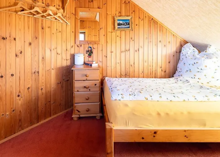 Gemuetliche Berghuette In Den Alpen Sonnenalpe Nassfeld